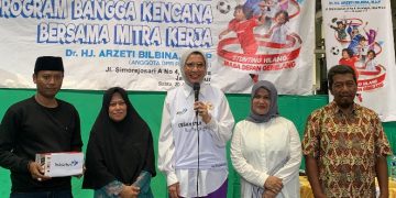 Arzeti Bilbina Ajak Warga Sukomanunggal Cegah Stunting