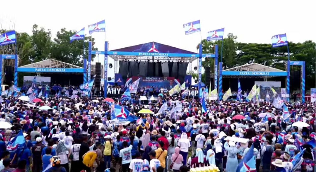 SBY-AHY Hadiri Kampanye Akbar di Banyuwangi, Serukan Demokrat dan Prabowo-Gibran Menang Pemilu 2024