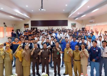 Beri Penyuluhan Hukum ‘Jaksa Masuk Sekolah’ SMK Negeri 1 Sidoarjo