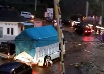 Longsor di Akses Masuk Wisata Telaga Sarangan,  Tiga Warga Jadi Korban  