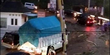 Longsor di Akses Masuk Wisata Telaga Sarangan,  Tiga Warga Jadi Korban  
