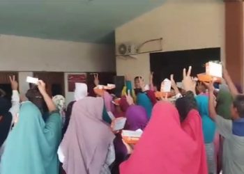 Ketua TKD Sidoarjo Kampanyekan Prabowo-Gibran di Balai Desa Tarik