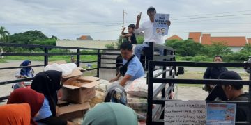 Kali Ini di Duduksampeyan, Relawan Praban Milenial Gresik Kembali Gelar Tebus Murah Sembako