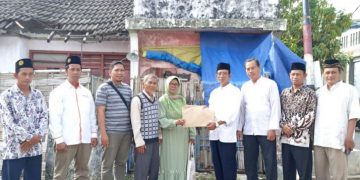 Maksimalkan Manfaat, Pensiunan Guru di Surabaya ini Wakafkan Tanah/Rumah kepada PCM Benjeng