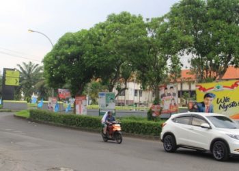 Terima Laporan Dari Instansi Pemerintah Dan Swasta, Bawaslu Sidoarjo Beri Waktu Sehari Peserta Pemilu Bersihkan APK Miliknya