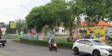 Terima Laporan Dari Instansi Pemerintah Dan Swasta, Bawaslu Sidoarjo Beri Waktu Sehari Peserta Pemilu Bersihkan APK Miliknya