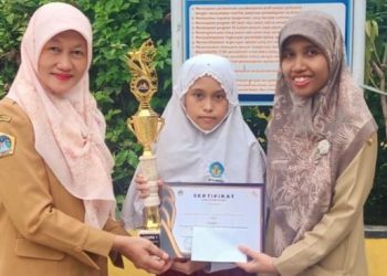 Dikenal Sekolah Pinggiran, Siswa SDN 25 Gresik Ukir Prestasi Juarai Olimpiade