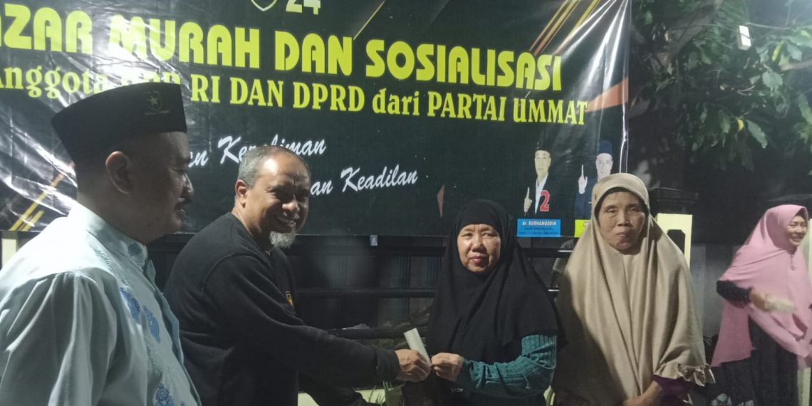 Bantu Ringankan Belanja Emak-emak, Caleg PU M. Okbah Gelar Bazar Murah