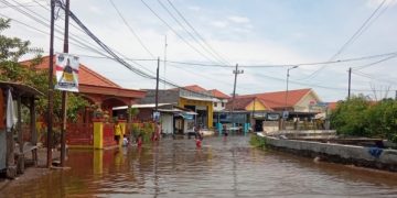Dinas PU BMSDA Sidoarjo Sebar 26 Pompa Air, Banjir Kedungbanteng Mulai Surut