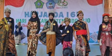 SD Negeri  Larangan Peringati Harjasda ke 165 Dengan Gelar Karya Seni