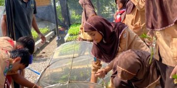 Kader Adiwiyata SD Al Muslim Belajar bersama di Dinas Kehutanan Jatim