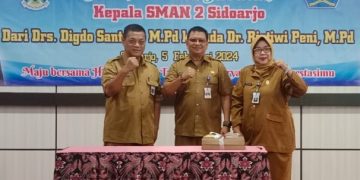 Dr. Ristiwi Peni, M.Pd Mengemban Amanah Sebagai Plt  Kepala SMA Negeri 2 Sidoarjo