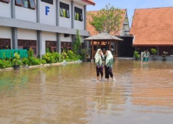 Jadi Langganan Banjir, Komisi D Desak Dinas P dan K Sidoarjo Segera Relokasi SMPN 2 Tanggulangin