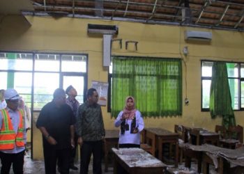 Bupati Gus Muhdlor Perintahkan Dinas P dan K Sidoarjo Segera Perbaiki Sekolah Rusak Diterjang Puting Beliung