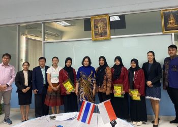 Guru dan Siswa SMA Negeri 1 Krian Ikuti Program Belajar TGBC Thailand