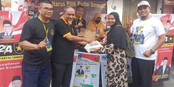 Di-Support Caleg Partai Ummat, Relawan AMIN Gresik Gelar Pesta Rakyat dan Bazar UMKM di Sepanjang Jl. KH Zubair