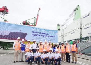 Kapal Milik Meratus MV Cilegon Sandar Perdana di Terminal Teluk Lamong