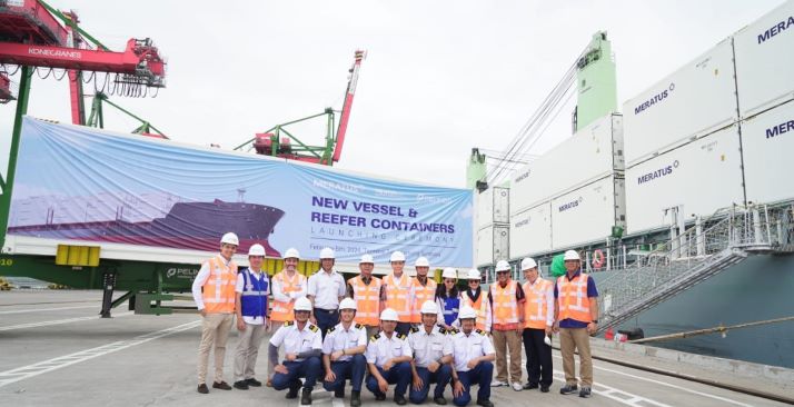 Kapal Milik Meratus MV Cilegon Sandar Perdana di Terminal Teluk Lamong