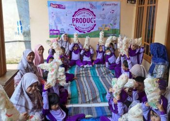 Anak-Anak KB-TK Nufi Lakukan Kunjungan Produk Lokal Sidoarjo