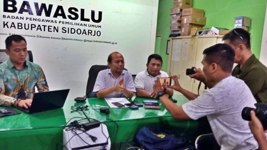 Bawaslu Sidoarjo Periksa 11 Kades Buduran, Kades Tarik Segera Jalani Sidang Pertama Dugaan Pelanggaran Pemilu 2024