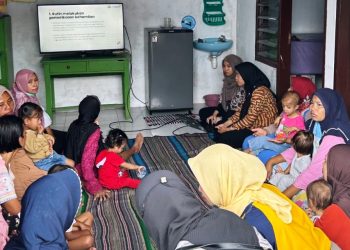 KKN Mahasiswa Umsida Dimanfaat Untuk Sosialisasi Pencegahan Stunting di Desa Watuagung