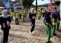 Mahasiswa UMM Kompak Senam Klewer-klewer bersama Siswa dan Wali Siswa SDN 1 Selorejo