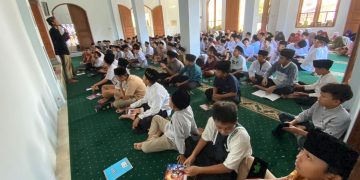 250 Siswa SDI Magetan Nyantri di Ponpes Miftahul Nurul Huda