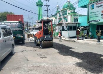 Bupati Sidoarjo Gercep Tuntaskan Perbaikan Jalan 39 Ruas Titik