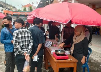 Siswa SMK YPM 8 Praktik Berwirausaha Melalui Bazar Ramadhan