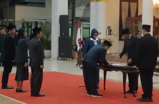 Bupati Muhdlor Lantik Fenny Apridawati Jadi Sekda Sidoarjo Setelah Kosong Hampir Dua Tahun