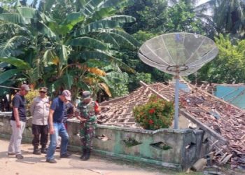 Tanggap Bencana, Bupati Gresik Perintahkan BPBD Kirim Bantuan dan Personel Ke Bawean