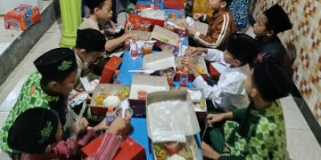 BRI Kanca Krian Salurkan Sembako Pada Pondok Pesantren Panti Asuhan Sabilul Ulum