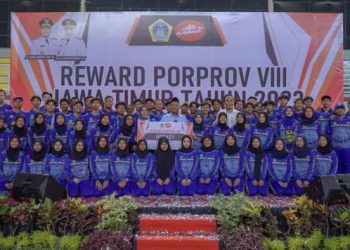 Bupati Gresik Serahkan Reward Rp 9,2 Miliar kepada Atlet Peraih Medali Proprov 2023