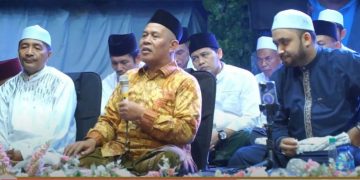 Ngaji Bareng KH Marzuki Mustamar dan Bersholawat bersama Habib Haidar di Masjid Baitul Amin Sumurber