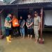 Di Gresik, Warga Terdampak Banjir Bengawan Solo Dapat Paket Sembako