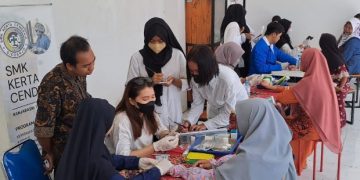 SMK Takia Lakukan Pemeriksaan Kesehatan Masyarakat Secara Gratis
