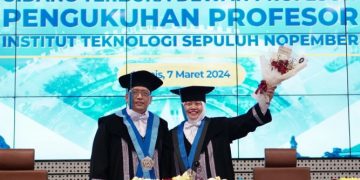 Luar Biasa, Pasutri Dikukuhkan Profesor Bareng di ITS