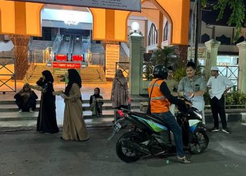 Sahur On The Road Siswa SMA Al Muslim Disambut Bahagia Oleh Warga