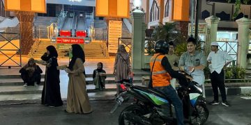 Sahur On The Road Siswa SMA Al Muslim Disambut Bahagia Oleh Warga