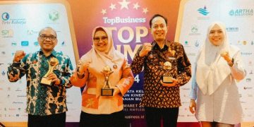 Kali Pertama, Kabupaten Gresik Raih Tiga Penghargaan Top BUMD Awards 2024