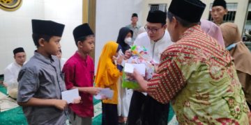 Berbagi Kebahagiaan Bersama Anak Yatim, Abah Usman Mohon Do’a Restu