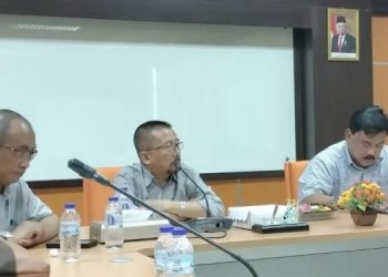 Pimpin Rapat Perdana IKA Unesa, Bambang DH Tekankan Organisasi yang Bermanfaat dan Bersinergi