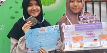 Siswi SMPIT Insan Kamil Sidoarjo Juara Kompetisi KTI Nasional 2024