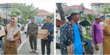 Gandeng KWG, Wabup Gresik Berbagi Bingkisan Lebaran ke 100 Abang Becak