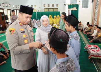 Polres Kediri Gelar Peringatan Nuzulul Qur’an dan Santunan Anak Yatim