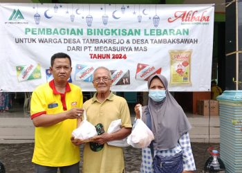 Salurkan CSR, PT Megasurya Mas Bagikan Ribuan Bingkisan Lebaran ke Warga Tambakrejo dan Tambaksawah