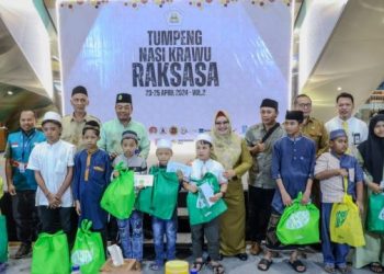 Dibuka Wabup Bu Min, KWG Kembali Gelar Festival Tumpeng Nasi Krawu Raksasa