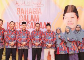 Bahagia Bareng KH Farid Dhofir dalam Halal Bihalal Sekolah Al Ummah Gresik