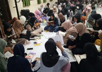 Melihat Kehidupan ‘Pondok Pesantren’ di SMA Negeri 1 Tarik