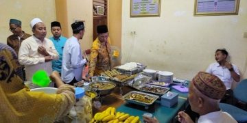 Dosen-Pengurus STAIIU Buka Bersama